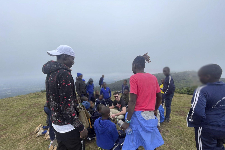 Nairobi: Ngong Hills Guided Hike with Lunch & Transfers