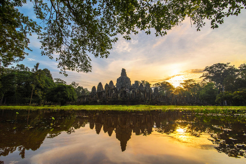 Angkor Wat Highlights and Sunrise Guided Tour from Siem Reap