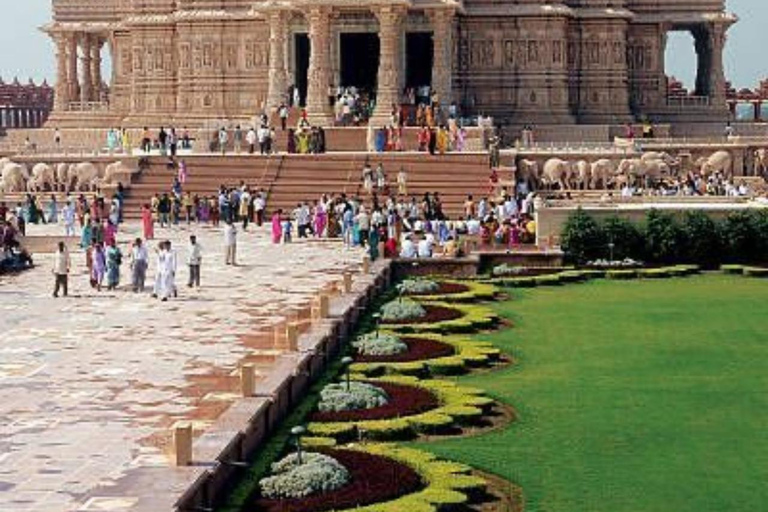 Delhi: 6 Hour Spiritual Temple Tour by Car With Female Guide Tour With Only Guide Service