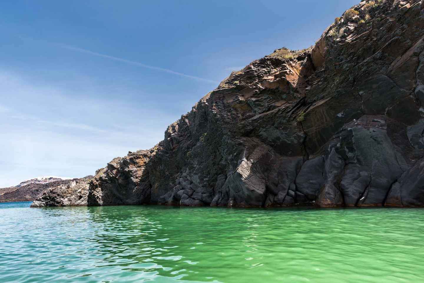 From Thera: Thirasia Cruise w/ Volcano Hike and Hot Springs