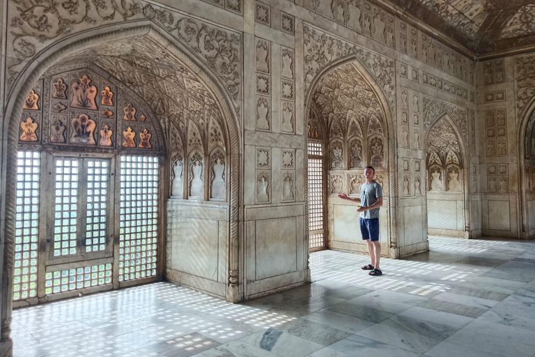 Taj Mahal: tour al amanecer desde DelhiTour privado sin tarifa de monumento