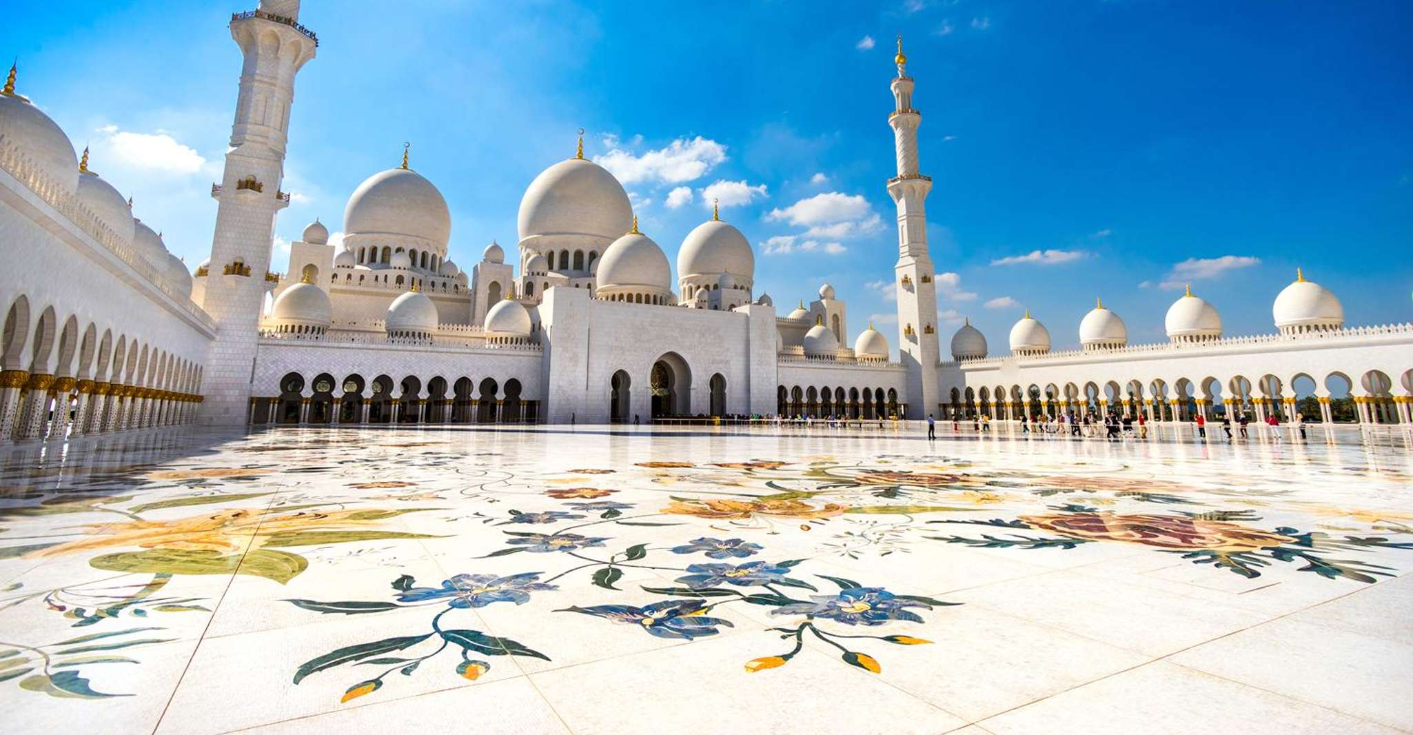 Van Dubai , Abu Dhabi FullDay reis met Ferrari World Entry - Hizvo