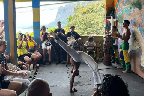 Rio de Janeiro: Private Rocinha Tour by Two Local Cousins