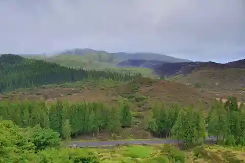 Ilha Terceira Meio Dia de Caminhada: Mistérios Negros