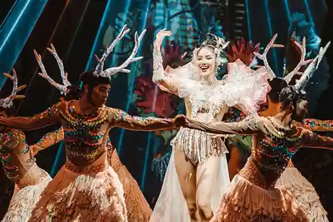 Phuket: tickets de entrada para las tres primeras filas del espectáculo Simon Cabaret