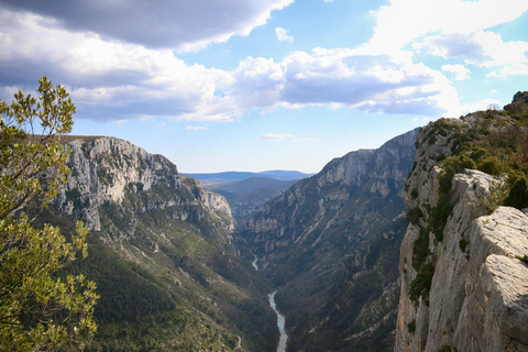 Alpes selvagens, Canyon de Verdon, vilarejo de Moustiers, campos de lavanda