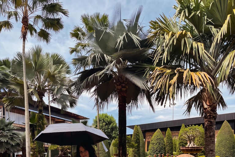 Private Nong Nooch Garden Tour: Lunch, shows & Dinosaurs