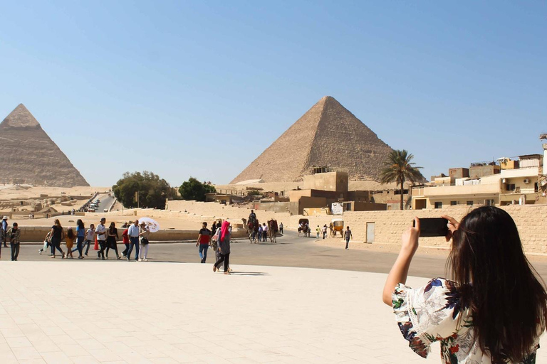 Hurghada: Full-Day Trip to Cairo by Plane Option 3 - Giza Pyramids Tour with Optional Museum Visit