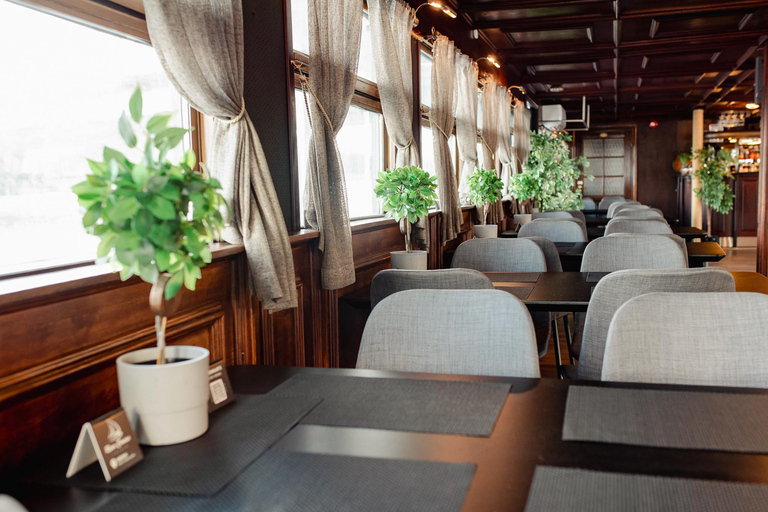 Romantic 1-Hour Sunset Cruise for 2 with Cocktails | Riga