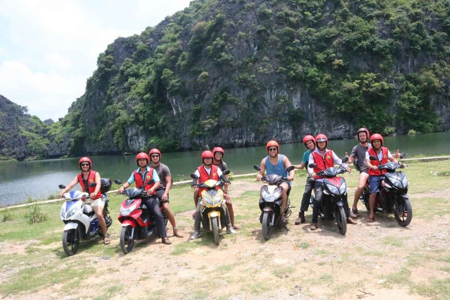 Ninh Binh Sunset Motorbike: Mua Cave, Coi Khe & Hoa Lu Town