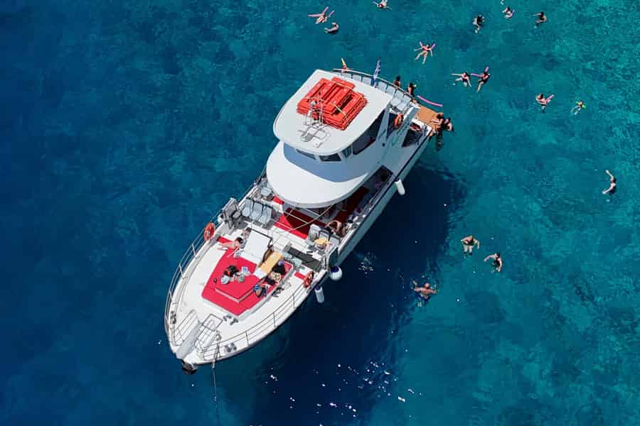 Rhodos: Badeausflug nach Kallithea, Faliraki und zur Anthony-Quinn-Bucht. Foto: GetYourGuide Rhodos: Badeausflug nach Kallithea, Faliraki und zur Anthony-Quinn-Bucht. Foto: GetYourGuide