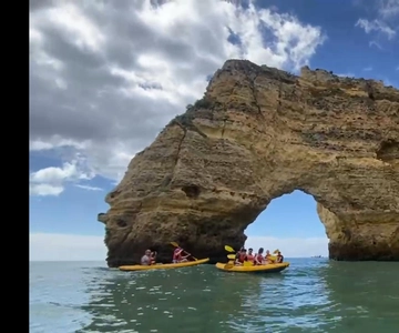 Benagil: Benagil Caves Guided Kayak Tour