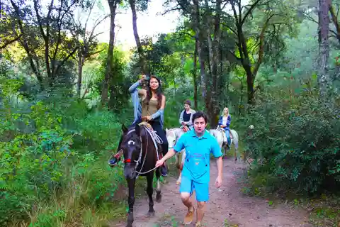 Valle de Bravo: Paseo a caballo por las cascadas