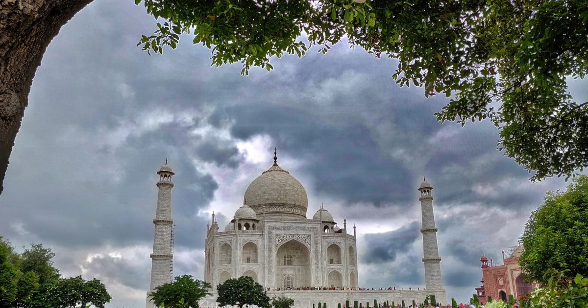 Taj Mahal & Fort SkiptheLine Entry Tickets with Guide. GetYourGuide