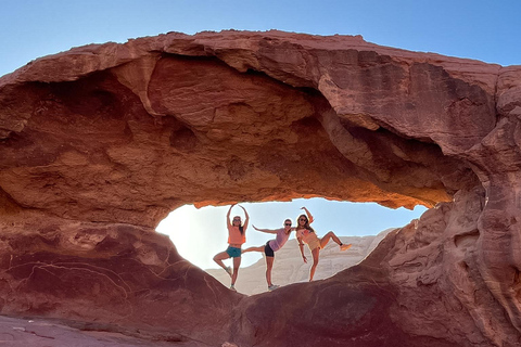 Wadi Rum: Private Luxury Cave Stay, Sunset Tour & Dinner