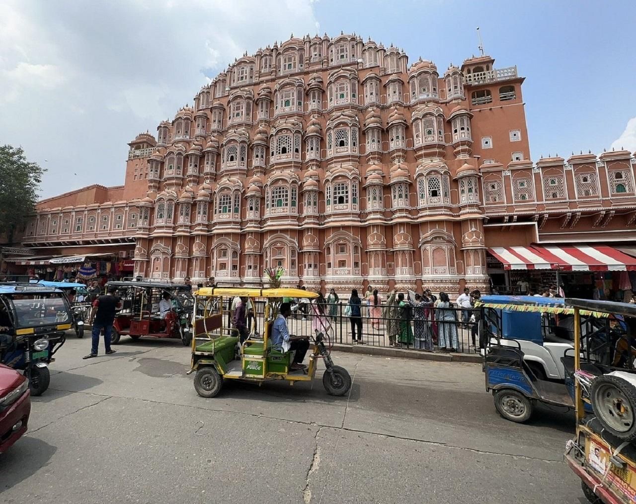 Private ganztägige Sightseeing-Führung durch Jaipur im Auto