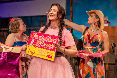 Ticket for the karaoke comedy "Tussitrip" at COMÖDIE Dresden