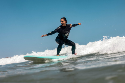 Lanzarote: Beginner's surfing lesson at Famara beach Package of 3 beginner surfing lessons (2 hours each)