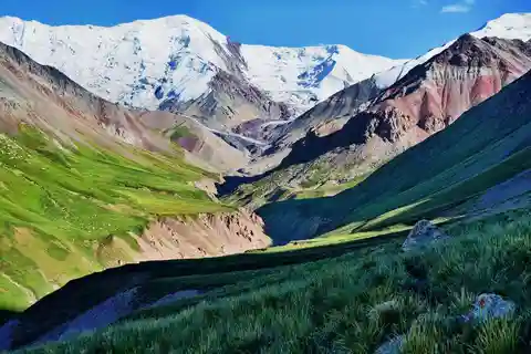 Fra Tulpar-Kol: Trekkingtur i Alai-dalen med 2 pas