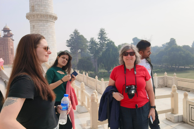 Da Delhi: 5 giorni di Triangolo d&#039;Oro, Safari e Santuario degli UccelliTour con auto e guida