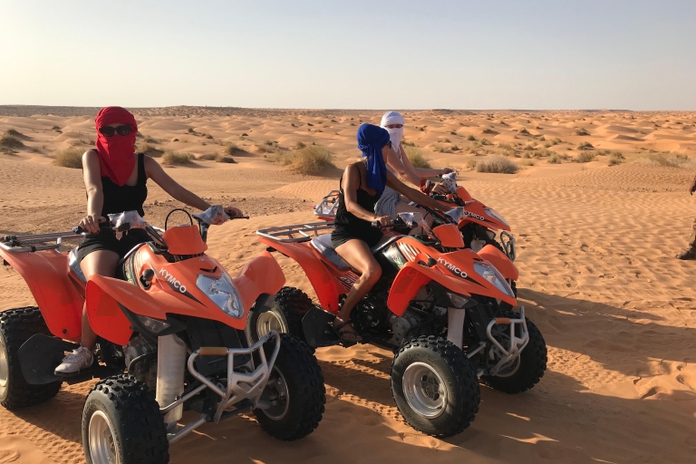 Dagtocht naar de woestijn naar Ksar Ghilane vanuit Djerba of Zarzis