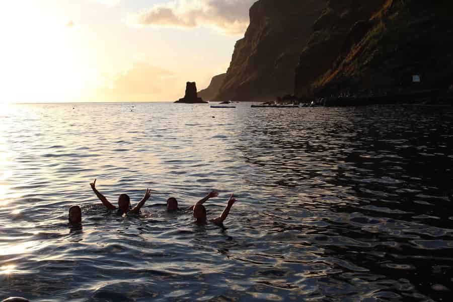 Madeira: Dinner-Bootsfahrt bei Sonnenuntergang. Foto: GetYourGuide