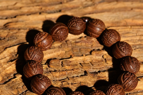 Beijing: Chinese Fragrant Bracelet Making