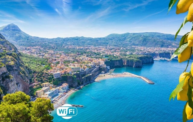 From Rome: Day Trip to Pompeii and Sorrento with Lunch