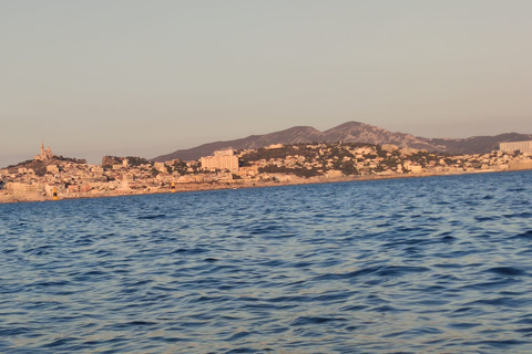 Crucero en barco de medio día por el Archipiélago y las Calanques