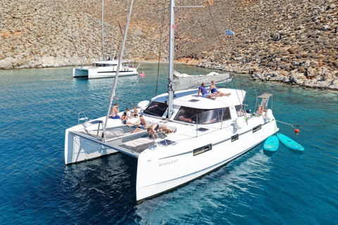 Gouves: Dia Island Catamaran Cruise with Swimming&Snorkeling