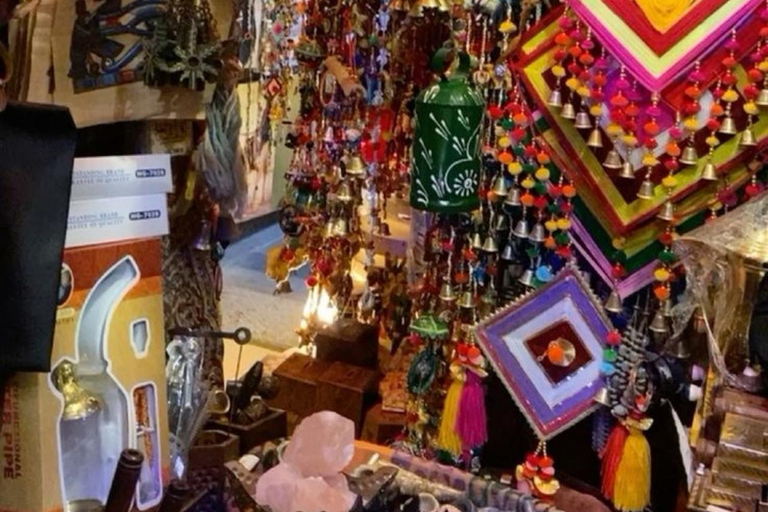 Agra: Half-Day Guided Shopping Tour With Car+Guide & Tuk-Tuk