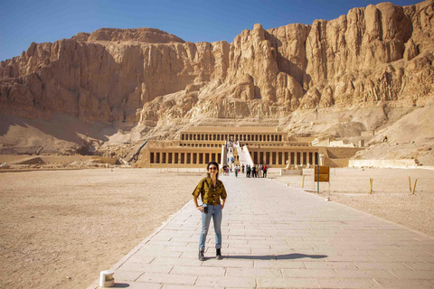 Hurghada: Luxor Tour with Valley of Kings, Karnak & Tut Tomb Shared Guided Tour with Lunch