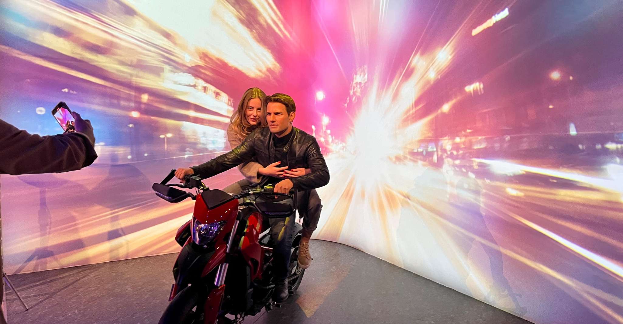 Budapest: Madame Tussauds Ticket + POP&ROLL Access photo 20