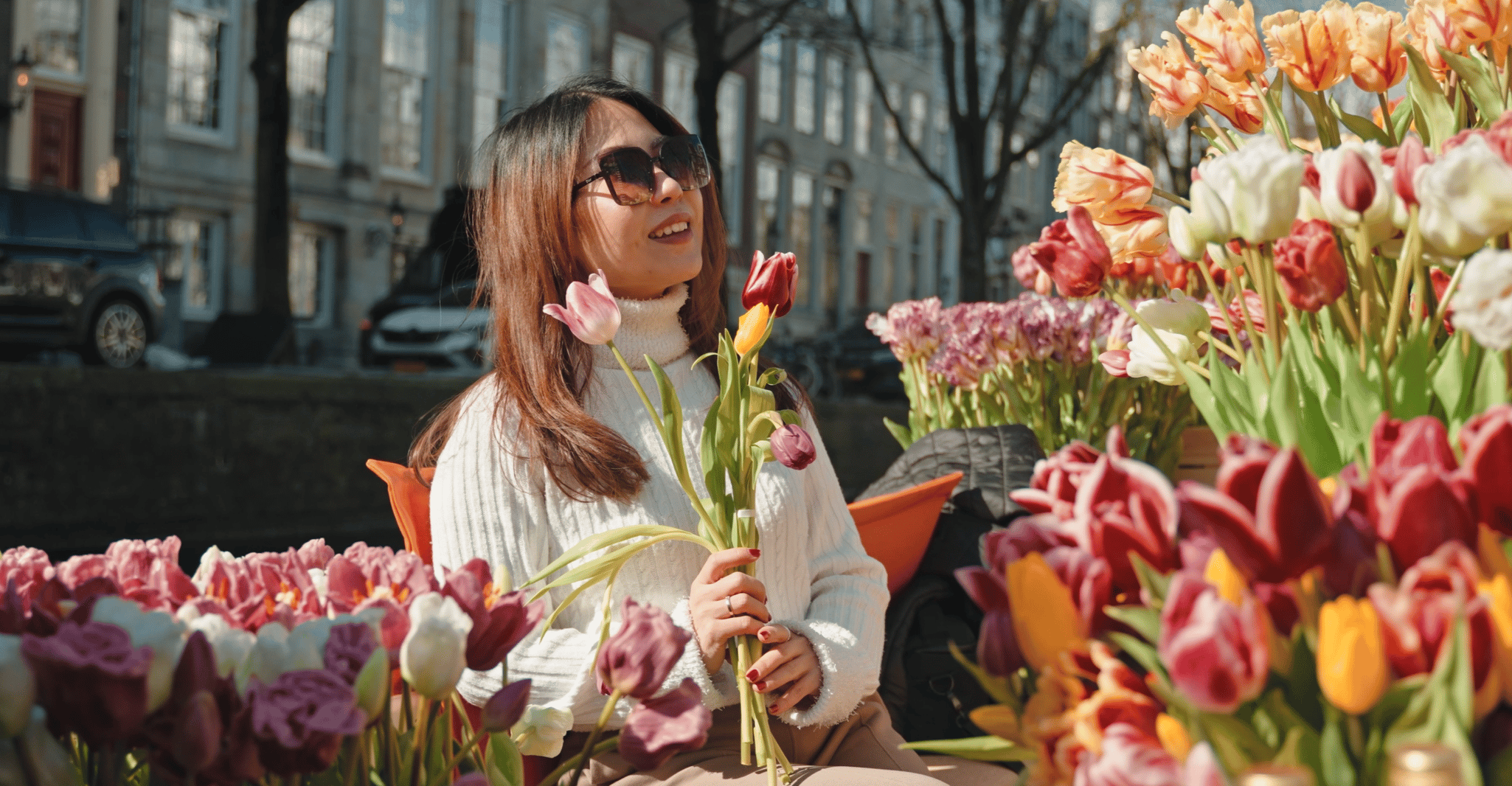 Amsterdam: Premium Tulip Boat Canal Tour photo 4
