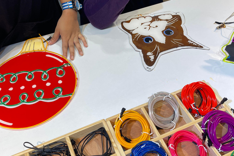 Bangkok: Neon Sign Workshop