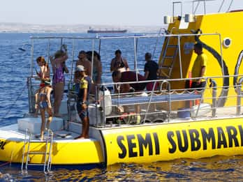 Larnaca : croisière en sous-marin jaune avec boissons à volonté