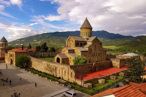 Private Day Tour from Kutaisi to Mtskheta and Tbilisi