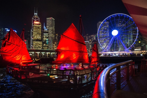 Hongkong: Victoria Harbour Antique Boat TourNocna wycieczka Symphony of Lights