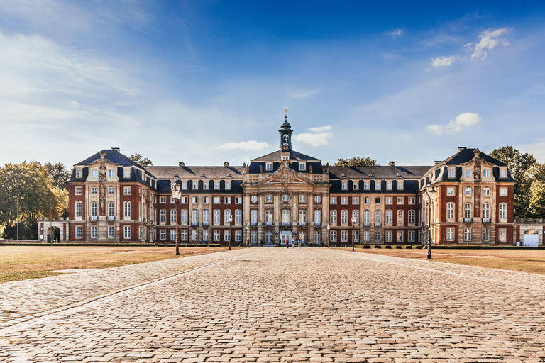 Münster: visita guiada privada à cidade num ambiente descontraído com um guia localMünster: visita guiada privada num ambiente descontraído com um guia local