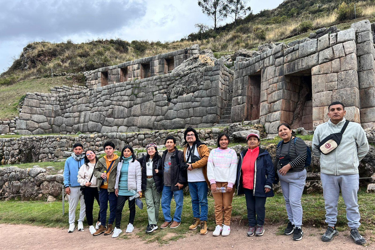 Cusco: City Tour Tour de Medio Día con Sacsayhuamán y Q’enqo Cusco: Morning City Tour with an Andean Dance Experience