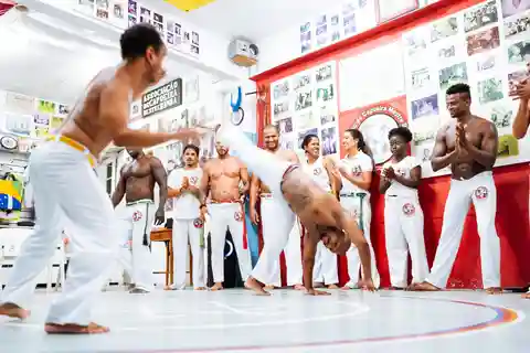 Salvador: Noche Cultural de Capoeira, Samba y Tambores