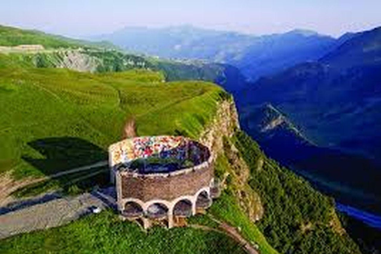 From Tbilisi: Kazbegi & Caucasus Mountains Photo Tour