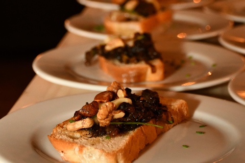 Bariloche: Night snowmobile ride with dinner at La Cueva Catedral Bariloche: Night snowmobile ride with dinner in La Cueva Catedral