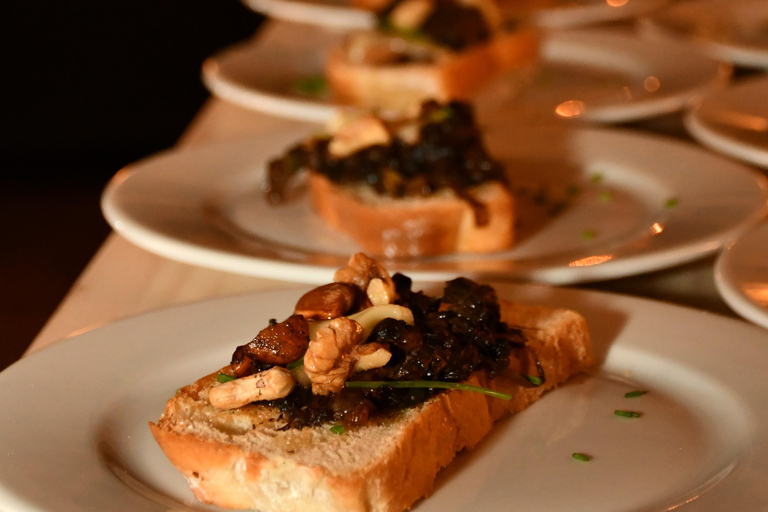 Bariloche: Night snowmobile ride with dinner at La Cueva Catedral Bariloche: Night snowmobile ride with dinner in La Cueva Catedral