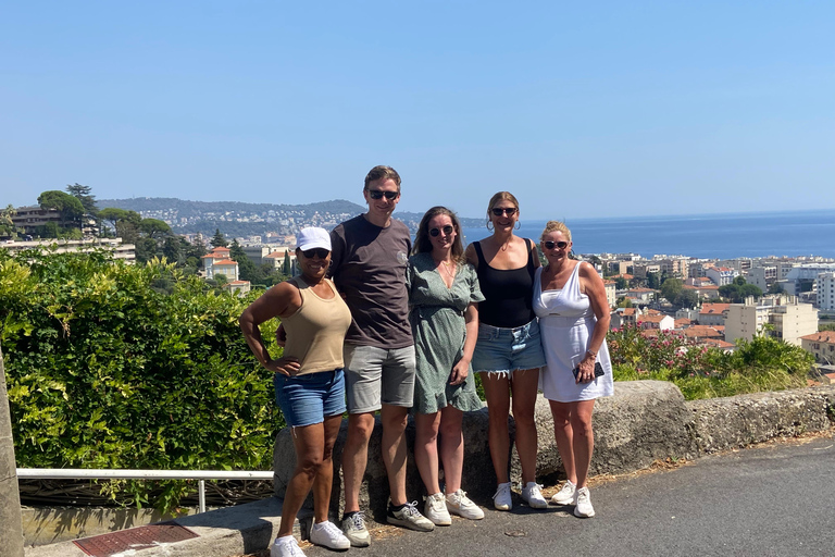 Visite en petit groupe guidée en E-Bike dans le vignoble bio de Nice