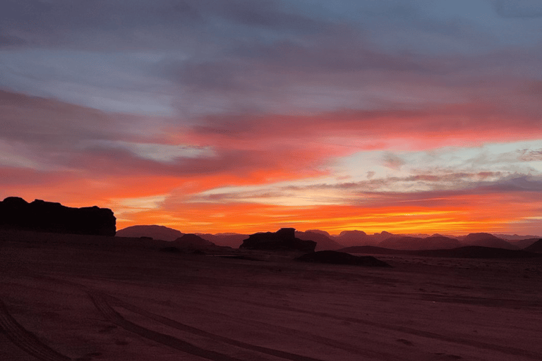 Wadi Rum: Bedouin Camp, Fire Dinner & Desert Experience