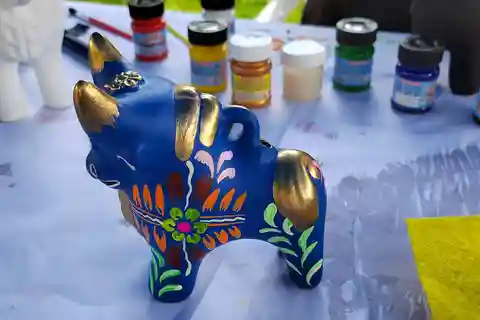 Cusco: Paint your own Torito of Pucara | Art and Culture|
