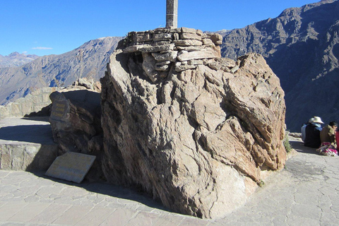 Excursion de 2 jours au Canyon de Colca avec fin à Puno