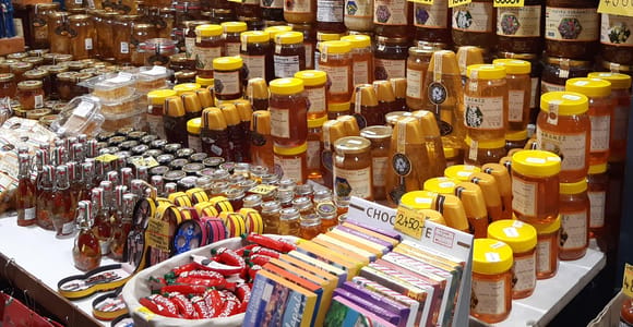 Budapest: Tastes of Hungary Tour & Folk Music Performance