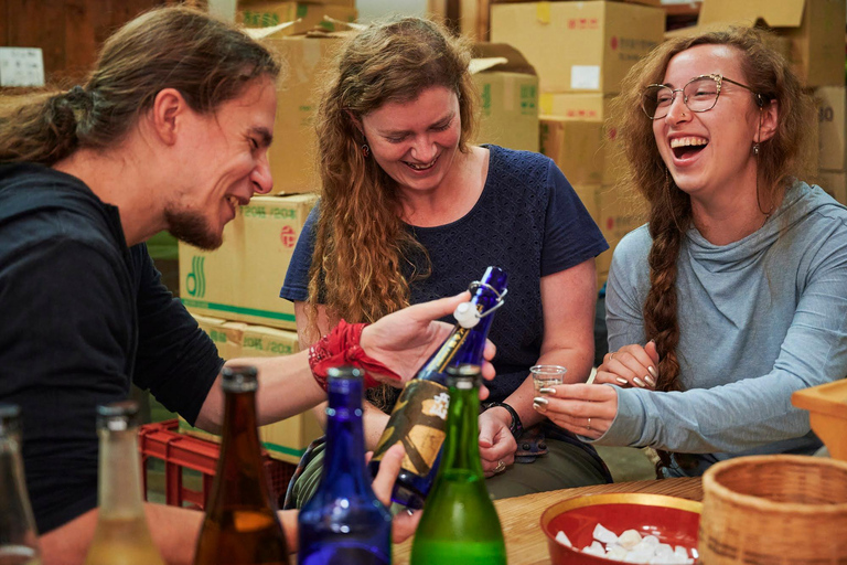 Kanazawa: Private 3-Hour Bar Hopping Tour with Local Guide Start from Kanazawa Station